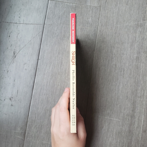 SHILOH Yearling Newbery Chapter Book - Picture 2 of 4